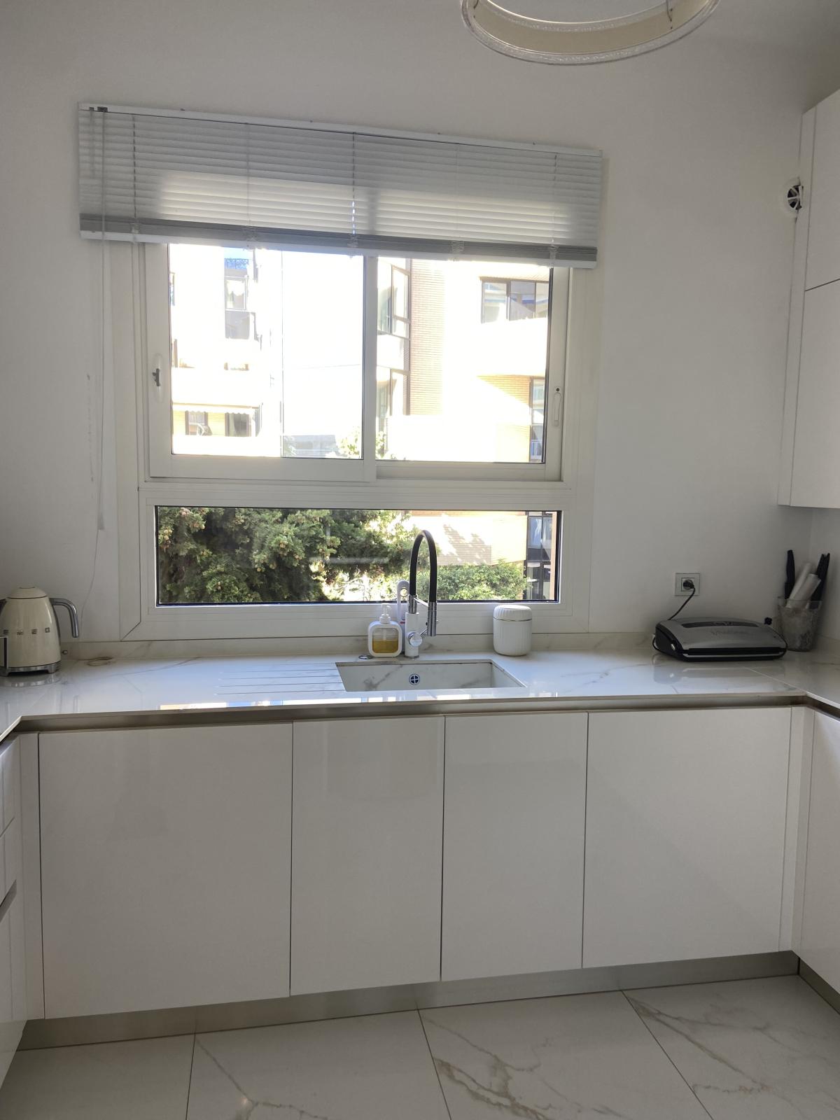 SPACIEUX DEUX PIECES