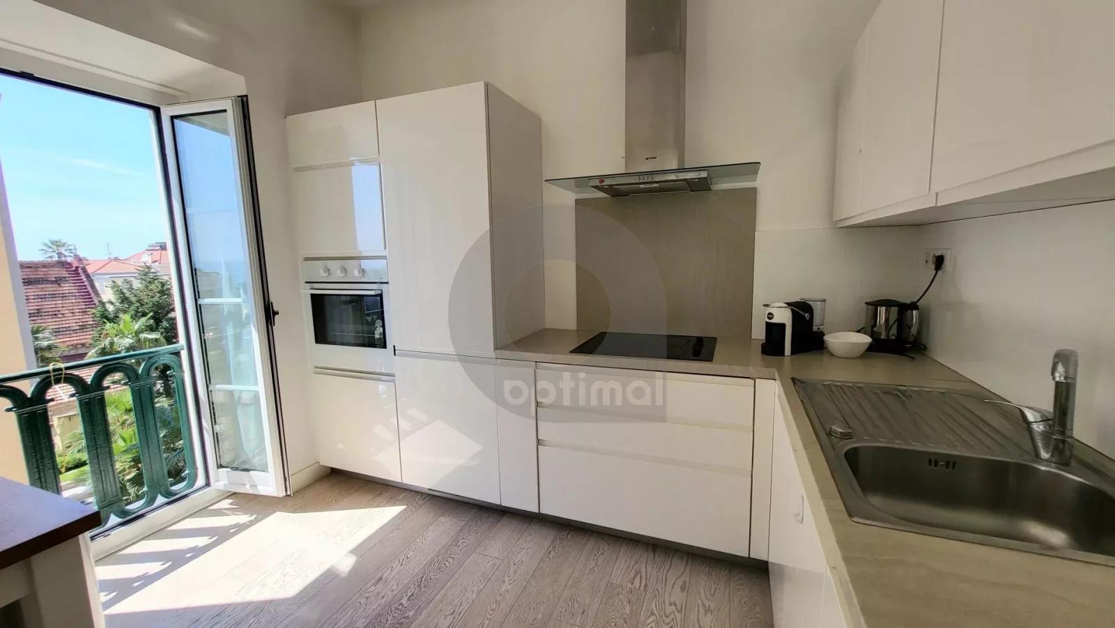 Menton Jardin Bioves - dernier étage -  Appartement triple exposition