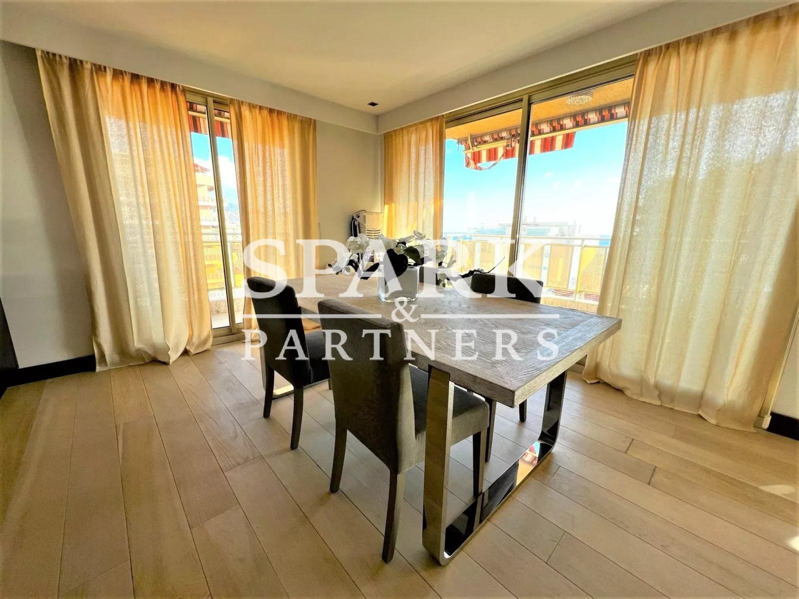 Monaco - Monte-Carlo - Appartement 3 pièces en étage élevé