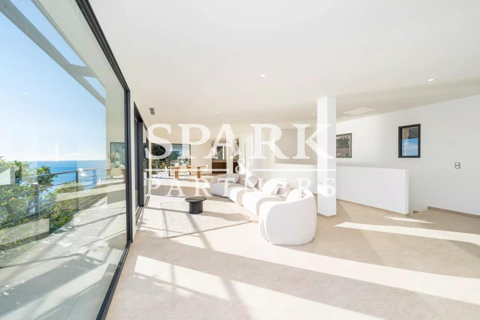 Roquebrune Cap Martin -Magnifique villa contemporaine - vue mer