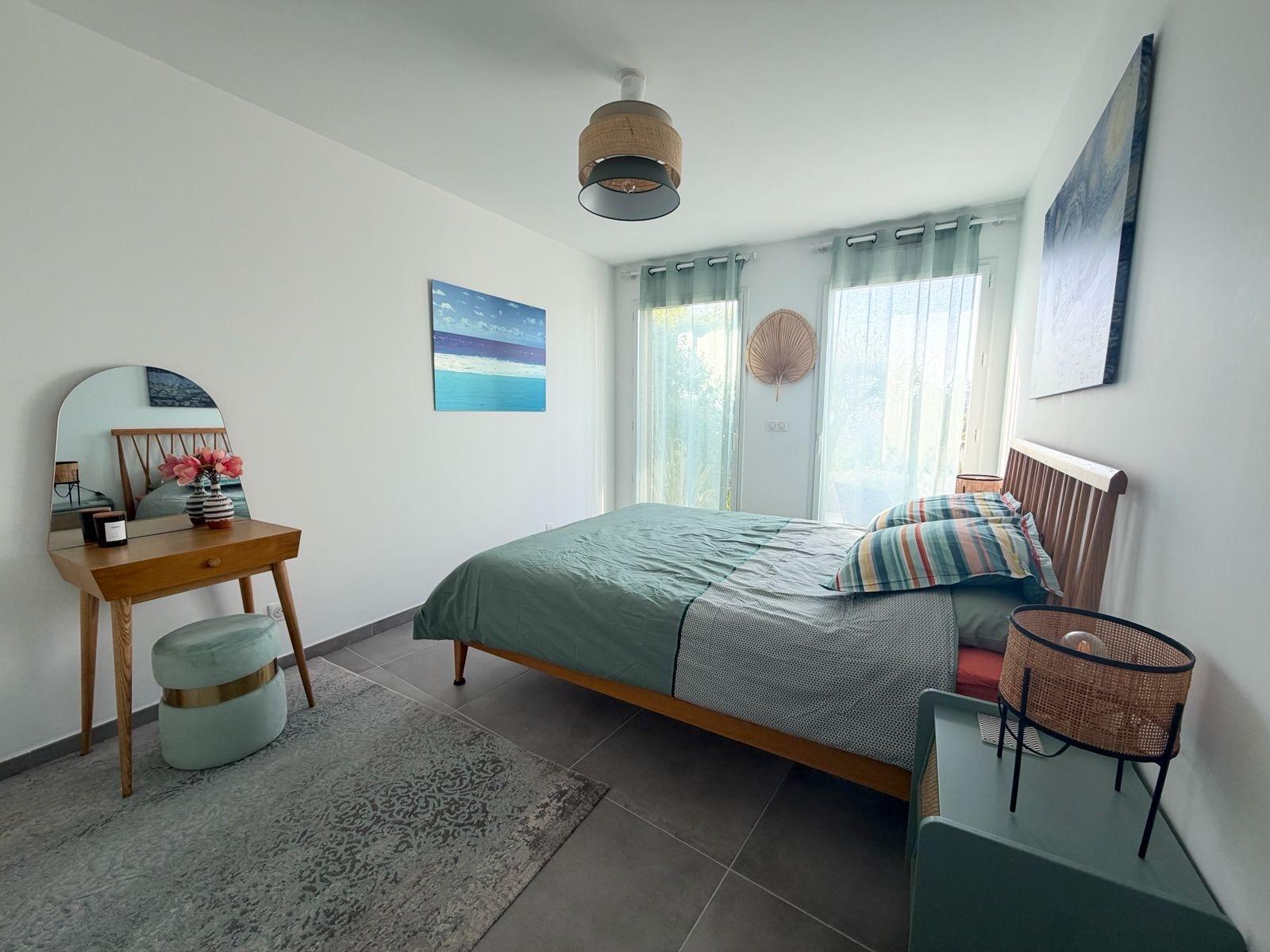 ÈZE – SO INFINY – 3 PIÈCES MEUBLÉ AVEC JARDIN, PISCINE ET DEUX PARKINGS