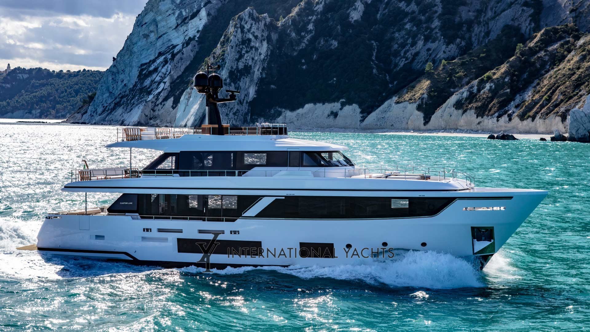 Custom line Navetta 30-img1