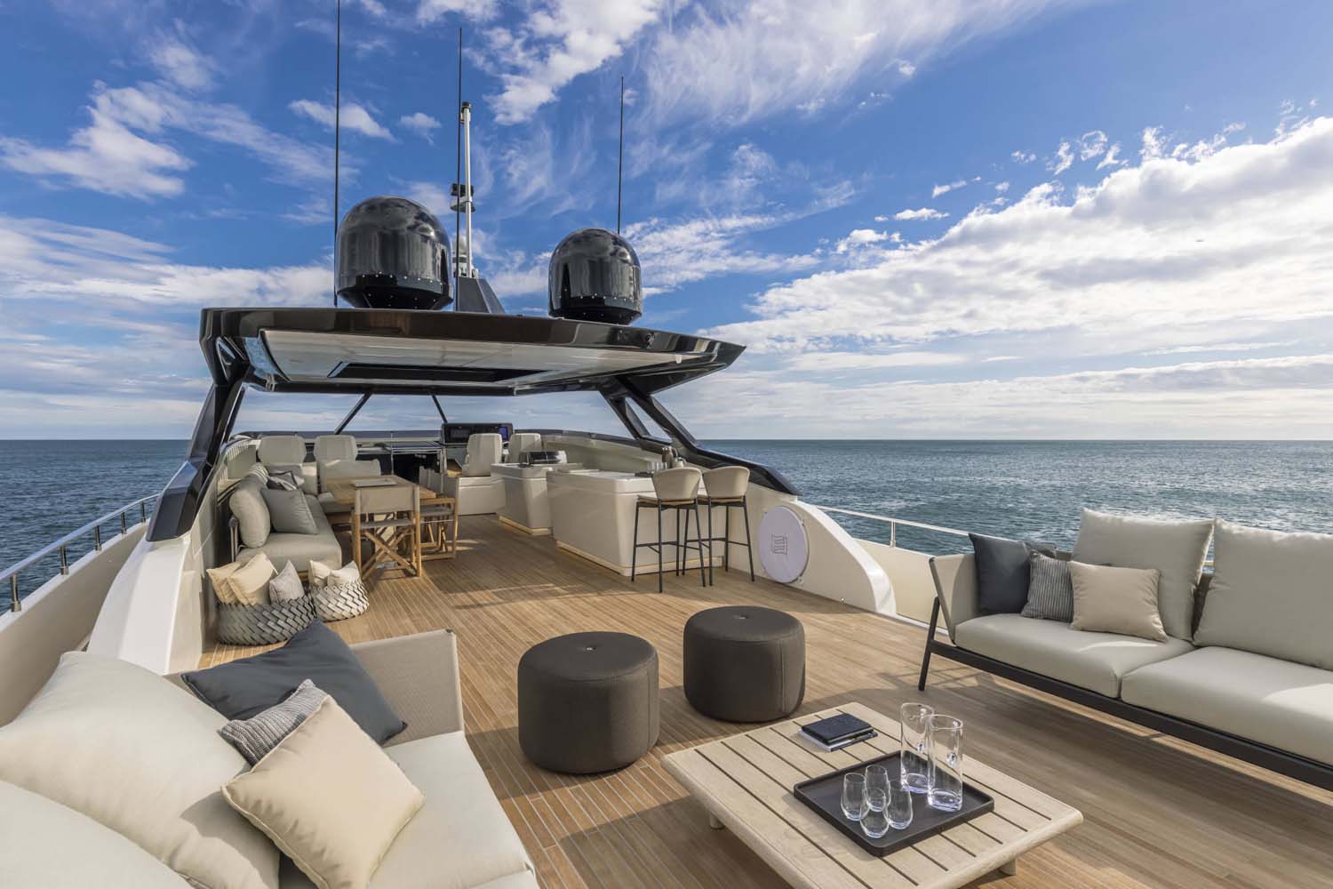059eb_caecg_ferrettiyachts1000-yacht-de-luxe-a-vendre-sundeck-terrasse.jpg
