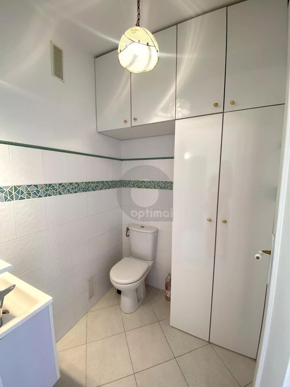 A VENDRE ROQUEBRUNE CAP MARTIN - FRONT DE MER 2P 43M2 AVEC TERRASSE 12M2 CAVE