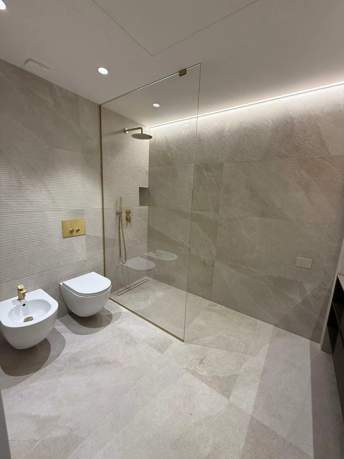 Appartement rénové de 2 chambres