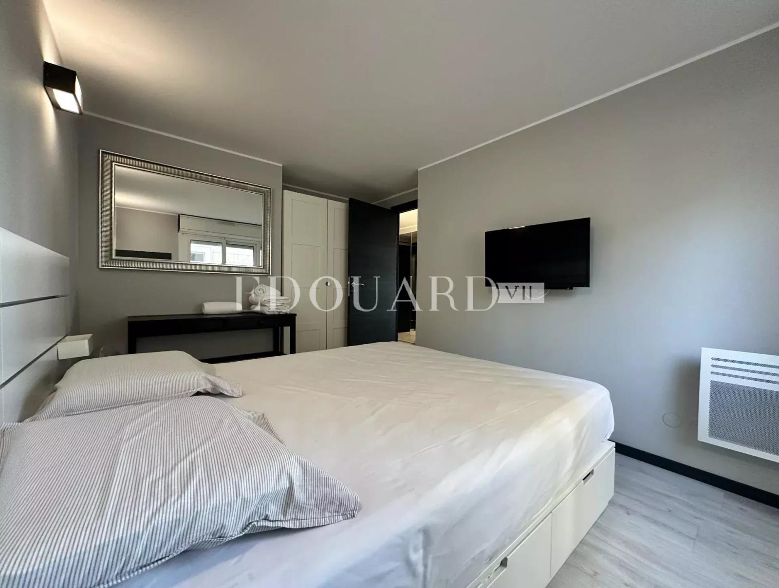 En exclusivité trois pièces avec balcon, splendide vue mer et garage, proche des écoles et du Parc Koaland