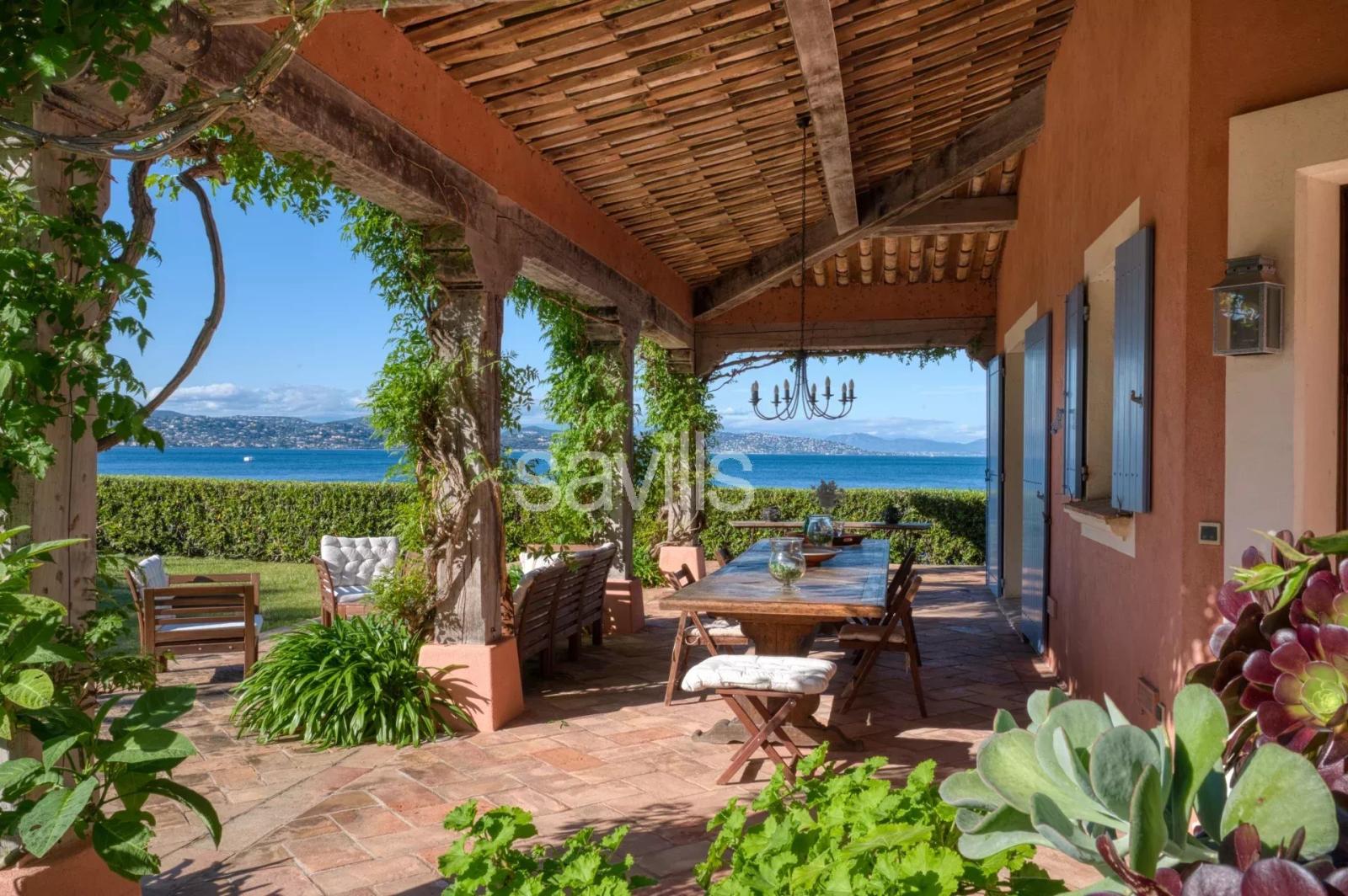 Saint-Tropez - Rare à la vente - Propriété en FRONT DE MER