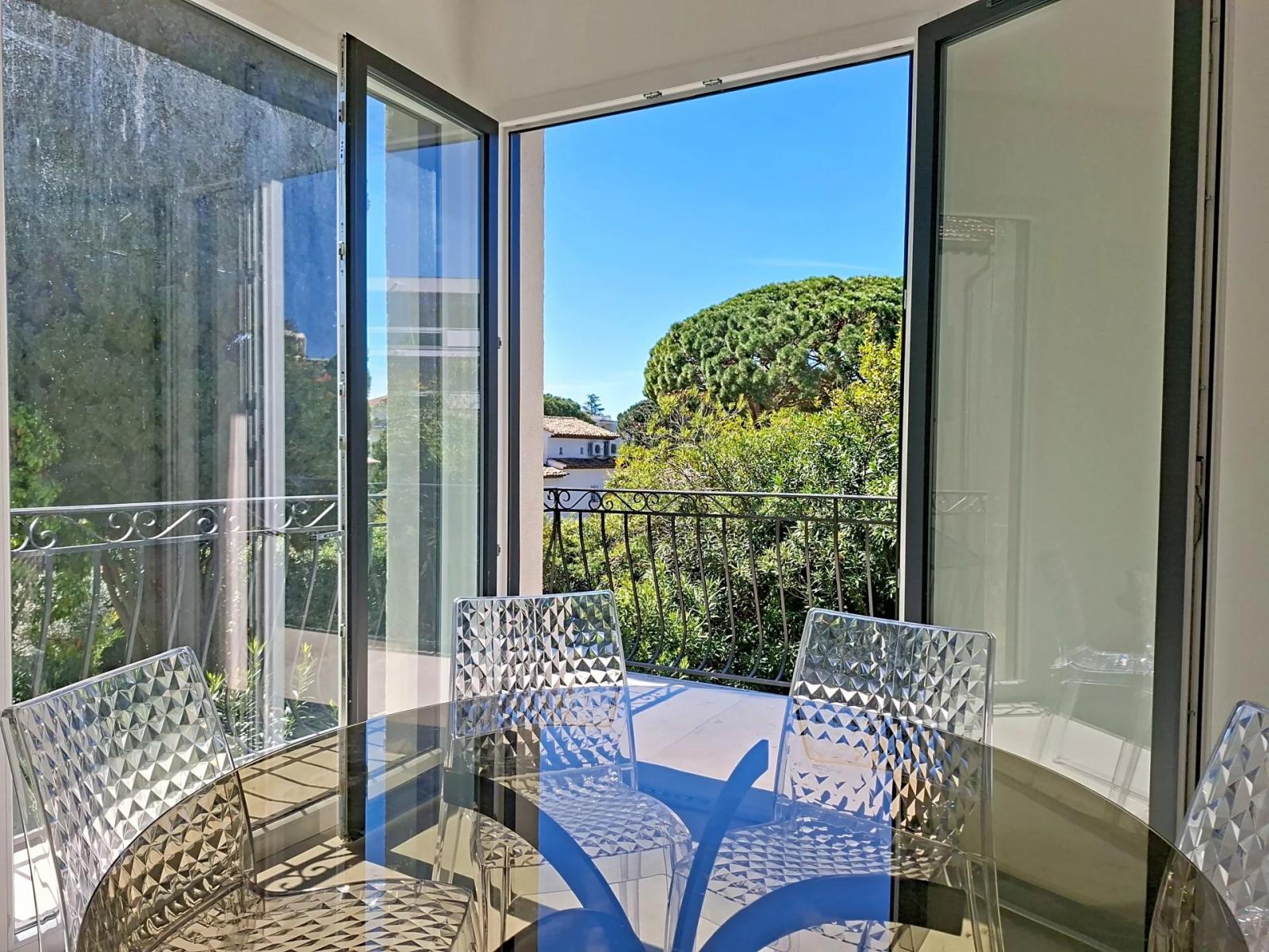 VENTE SUPERBE VILLA RENOVEE - CANNES TASSIGNY