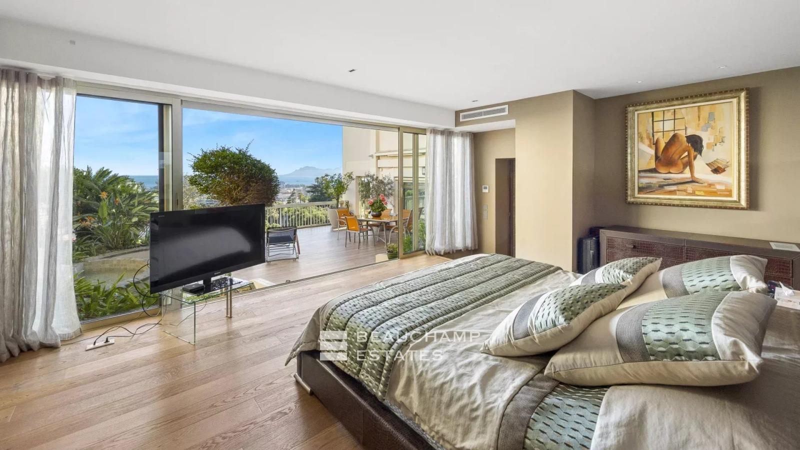 Penthouse 4 chambres avec vue mer - Cannes Californie