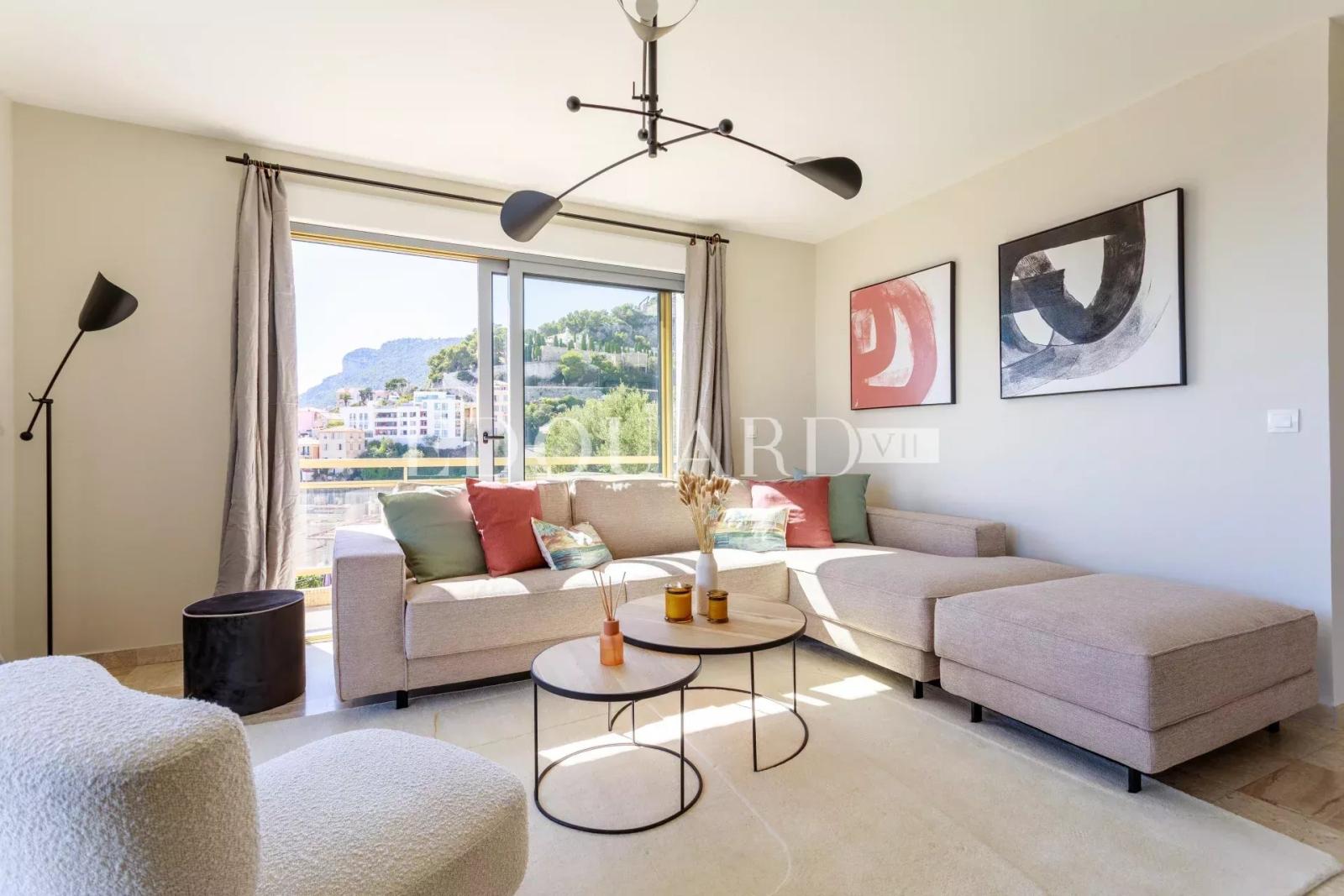 Penthouse clefs en main avec magnifique vue mer panoramique et spectaculaire toit terrasse