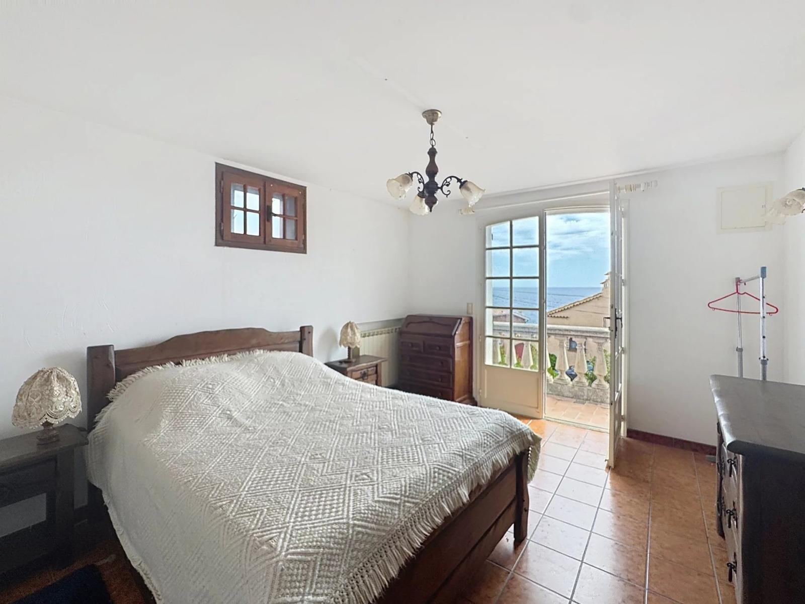 MAISON 8 PIECES ANTHEOR A RENOVER - VUE MER PANORAMIQUE - STUDIO INDEPENDANT
