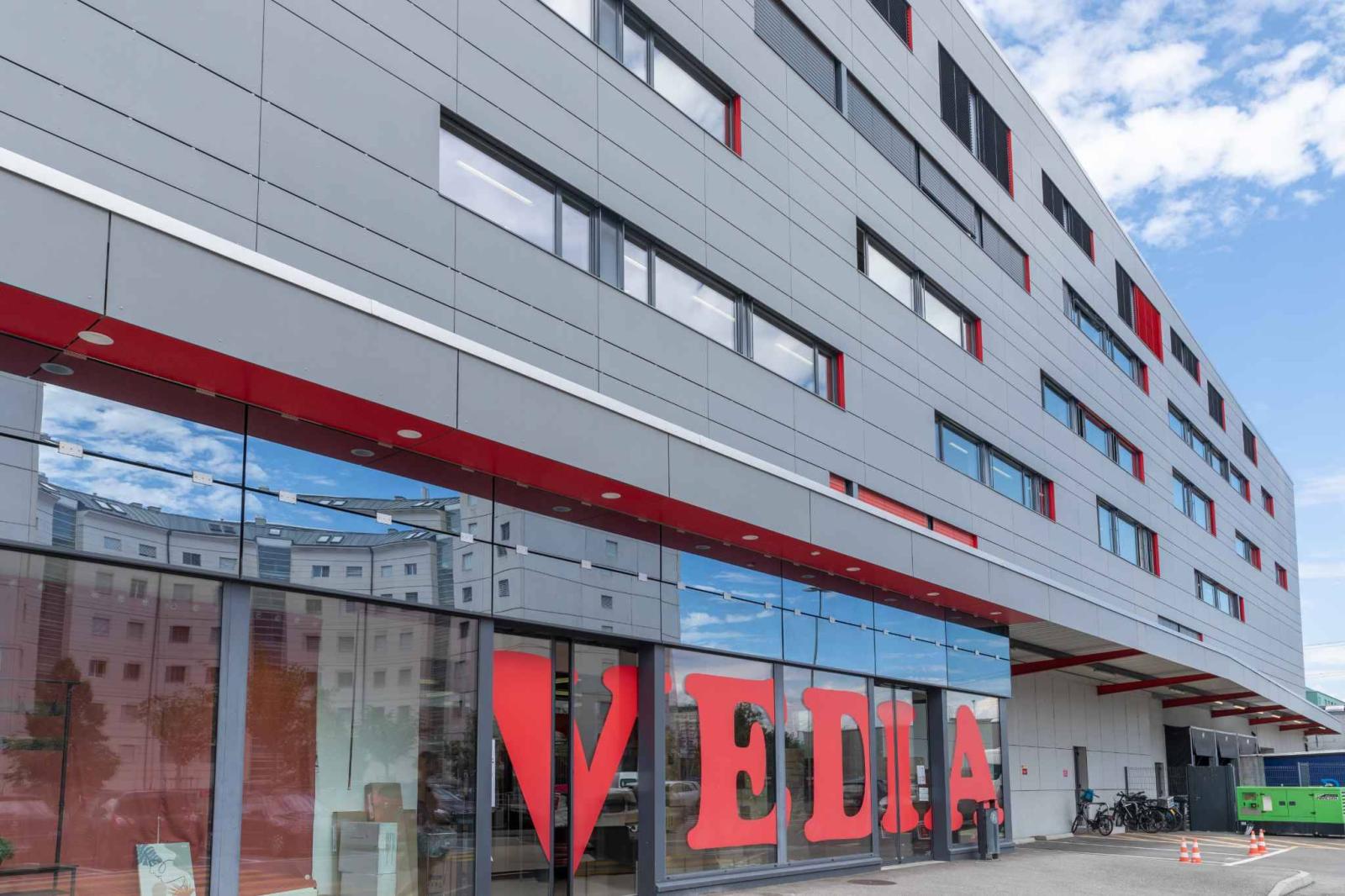 RARE ! Entrepôt logistique de 1'500 m² au centre de Genève