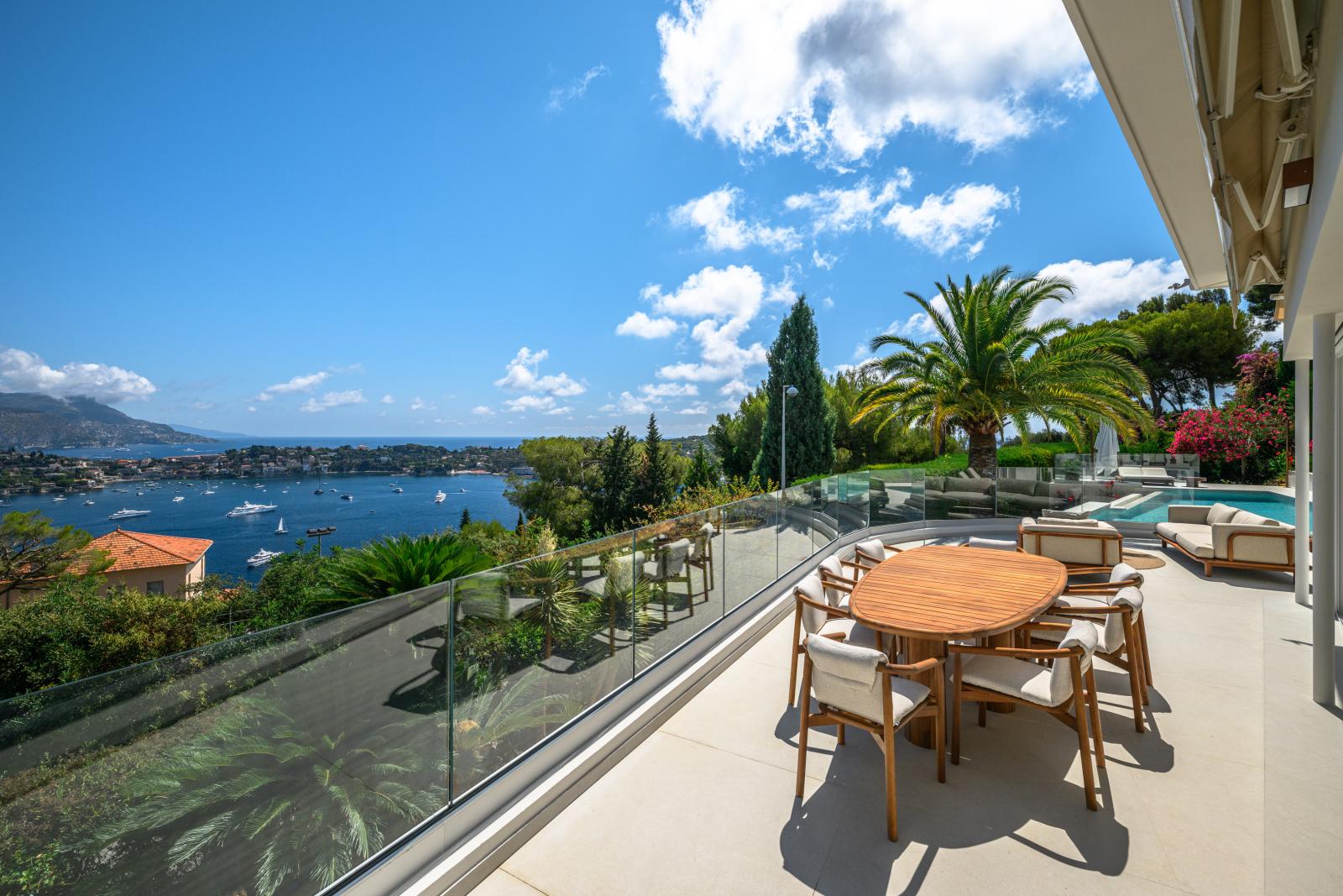 Nice – Villa de luxe rénovée avec piscine et vue panoramique