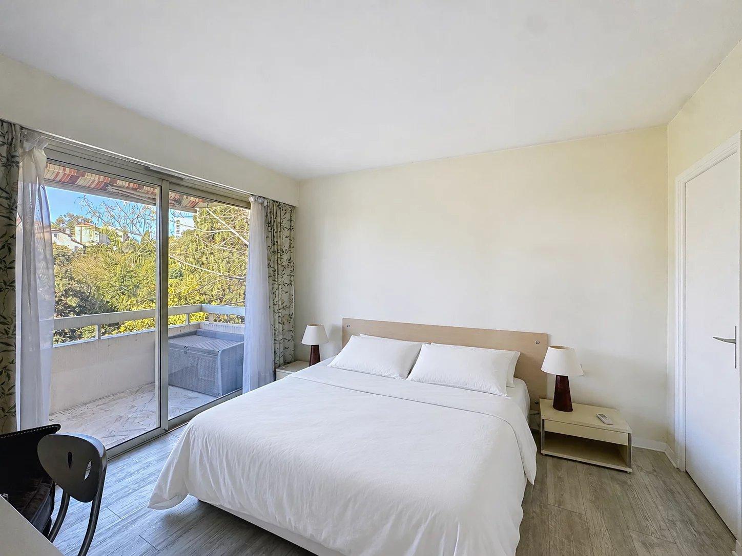 EXCLUSIVITÉ - CANNES TASSIGNY - 3 PIECES D'ANGLE DERNIER ETAGE