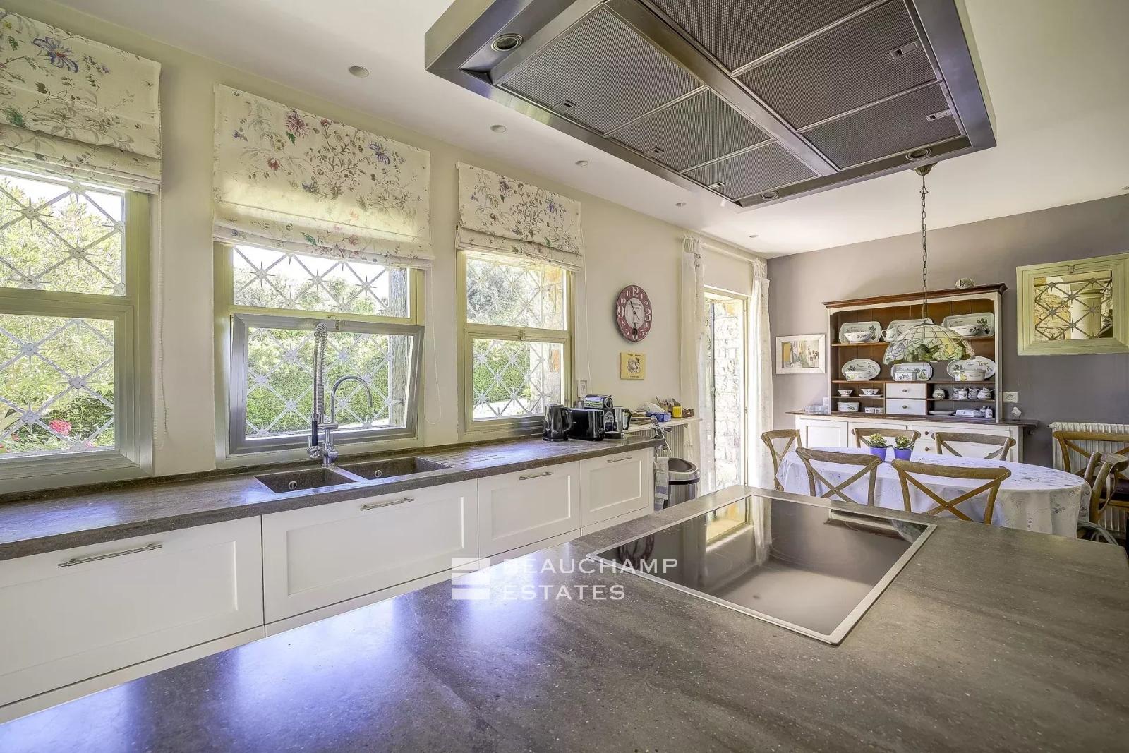 Villa provençale dans un domaine fermé - Biot