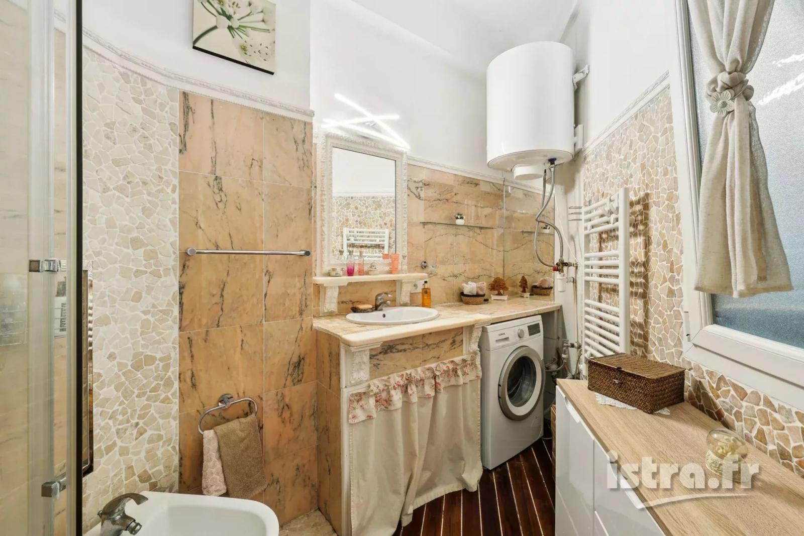 Nice quartier Saint-Etienne : Vaste 3 Pièces avec balcons