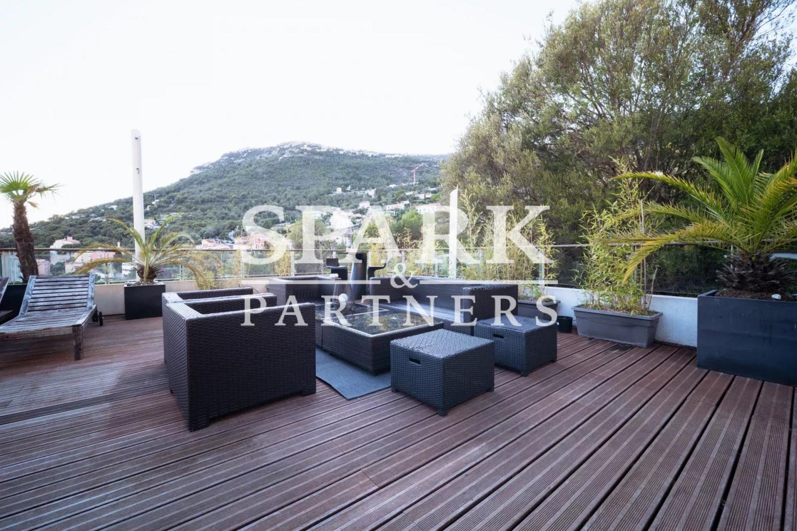 Beausoleil - Superbe appartement 4 pièces - vue imprenable sur la mer