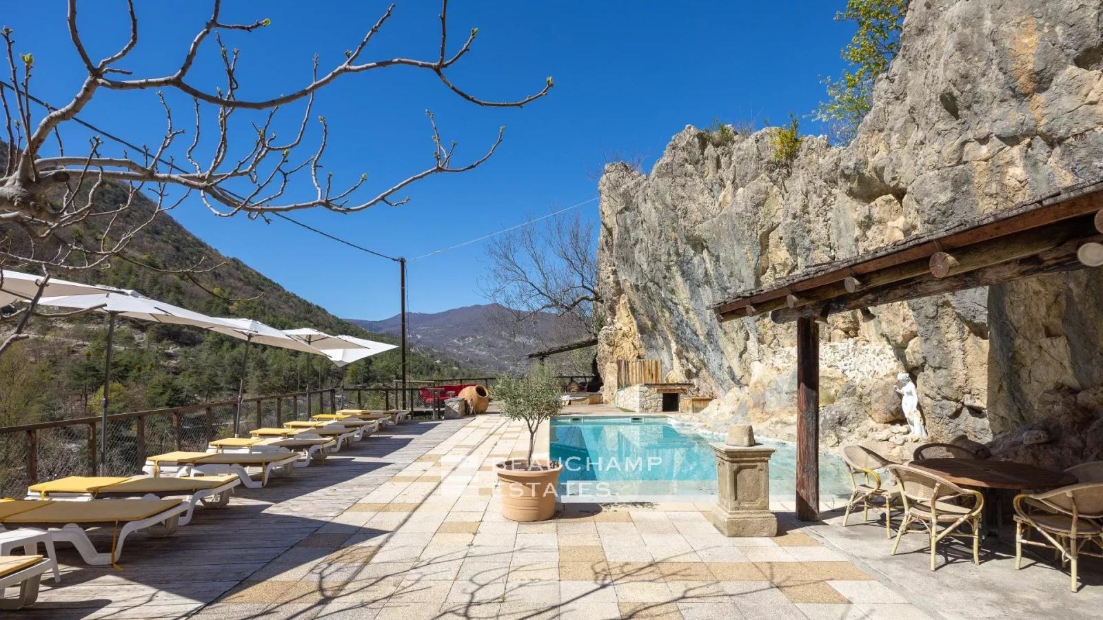 Exclusivité - Domaine privée de 12 chambres - Arrière-Pays Niçois