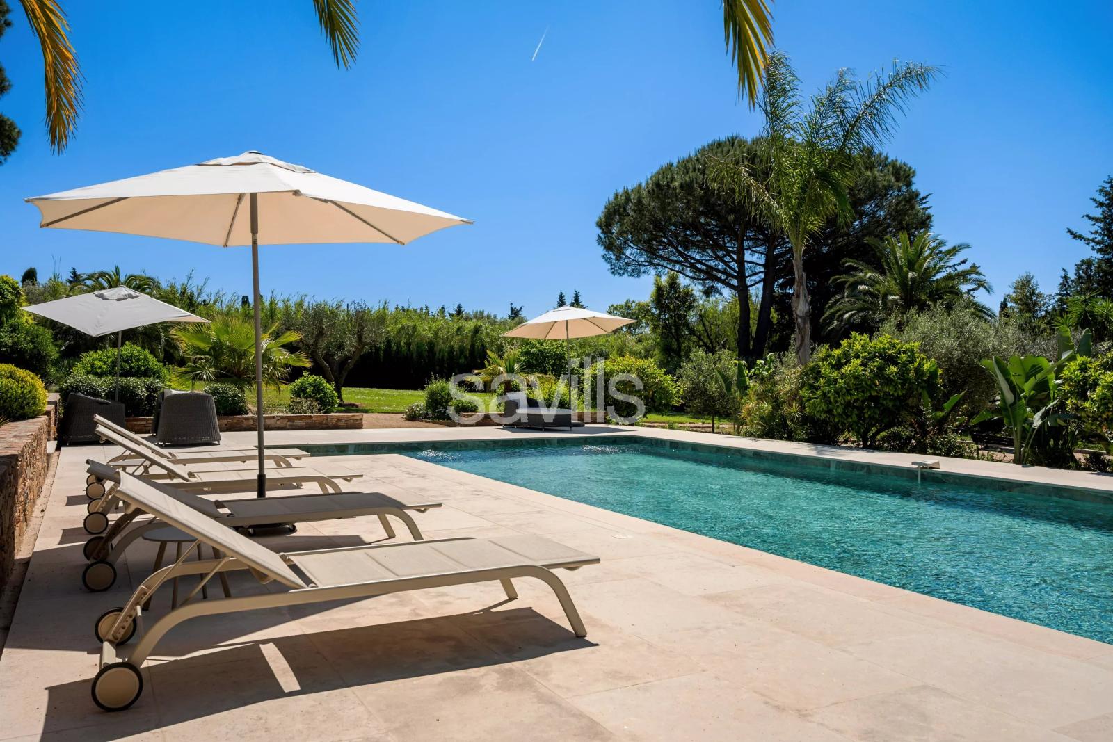 Élégante villa tropézienne à quelques pas des plages