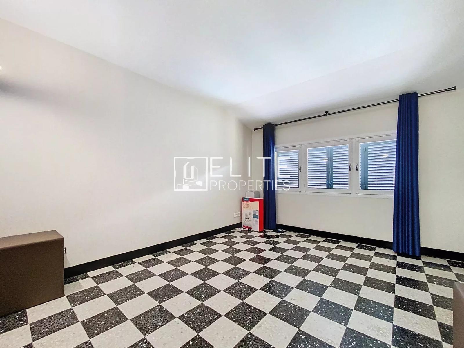 Appartement  3 PIECES 81m2 - GRASSE