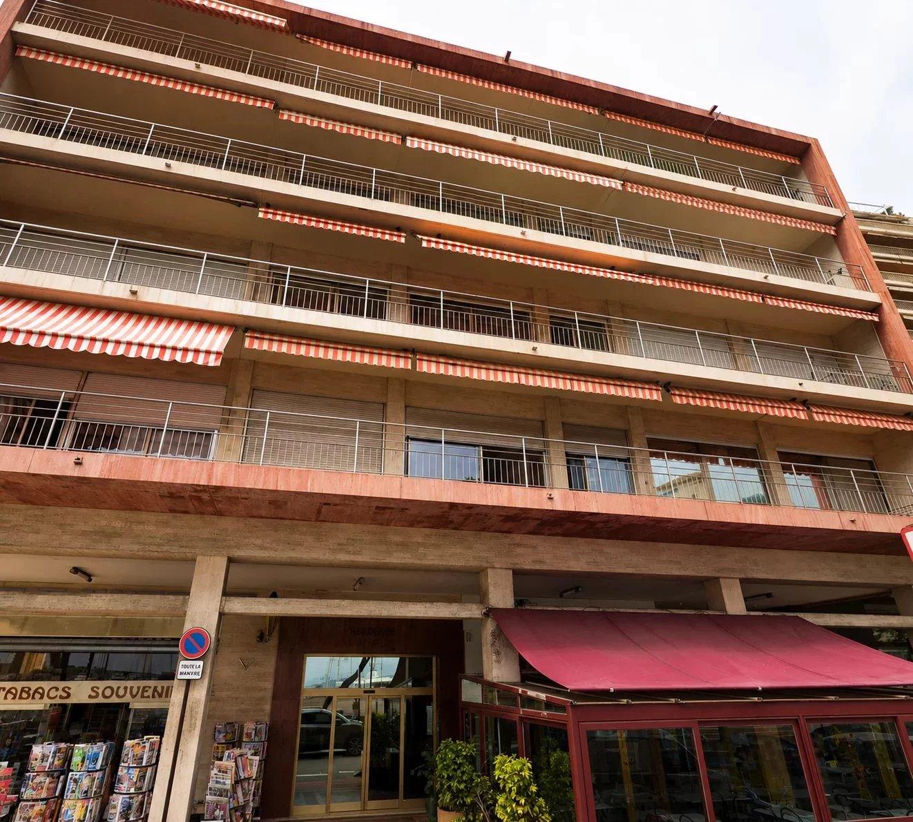 Appartement 3 pièces avec vue port et Grand Prix
