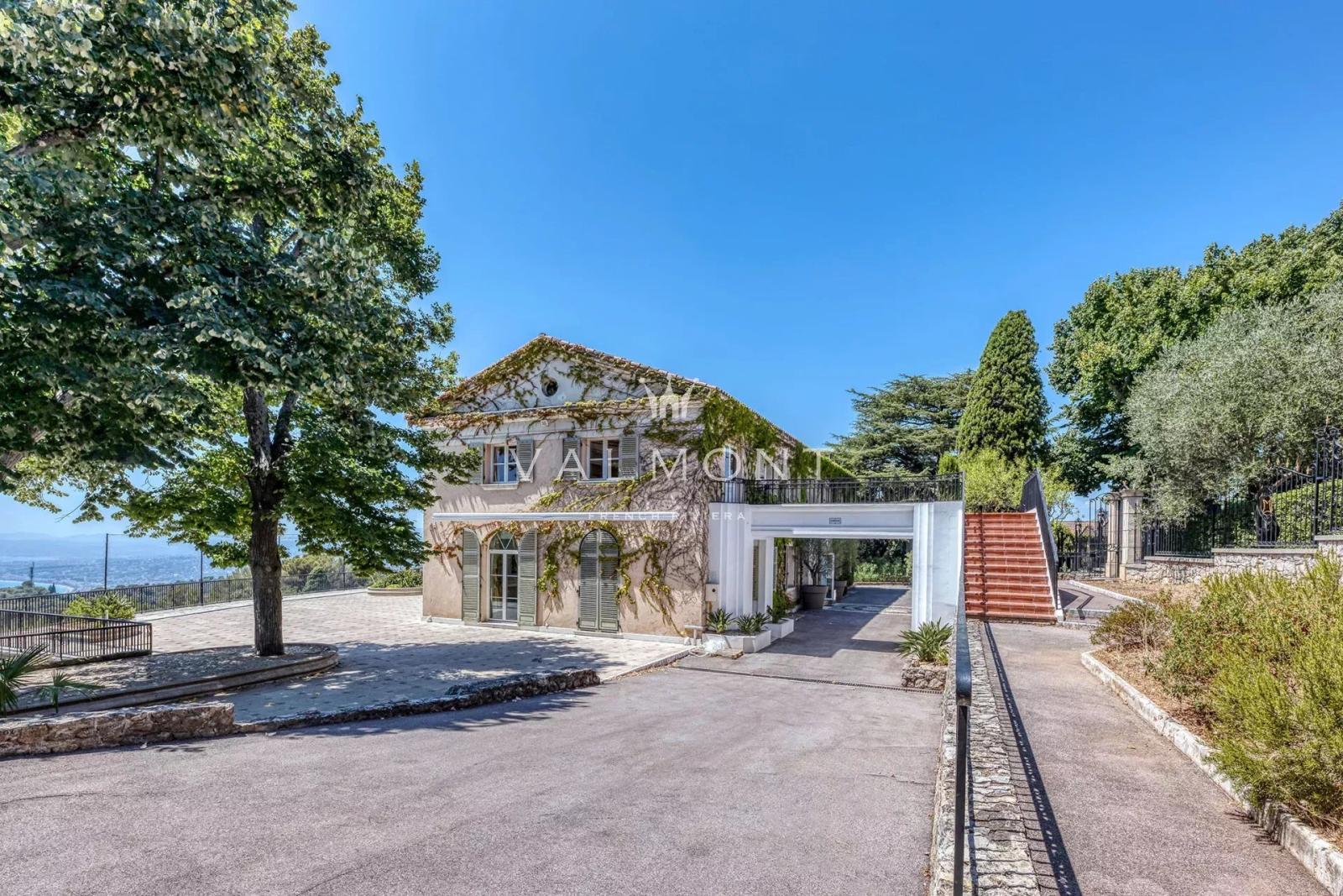 DOMAINE MAJESTUEUX ENTRE TERRE ET CIEL