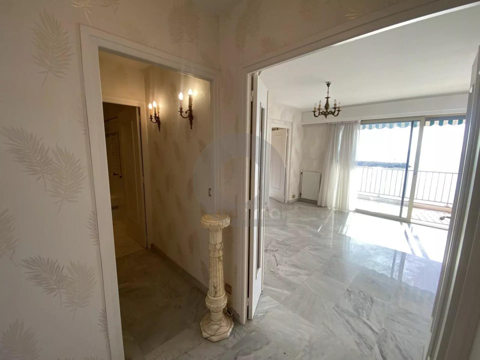 A VENDRE ROQUEBRUNE CAP MARTIN - FRONT DE MER 2P 43M2 AVEC TERRASSE 12M2 CAVE