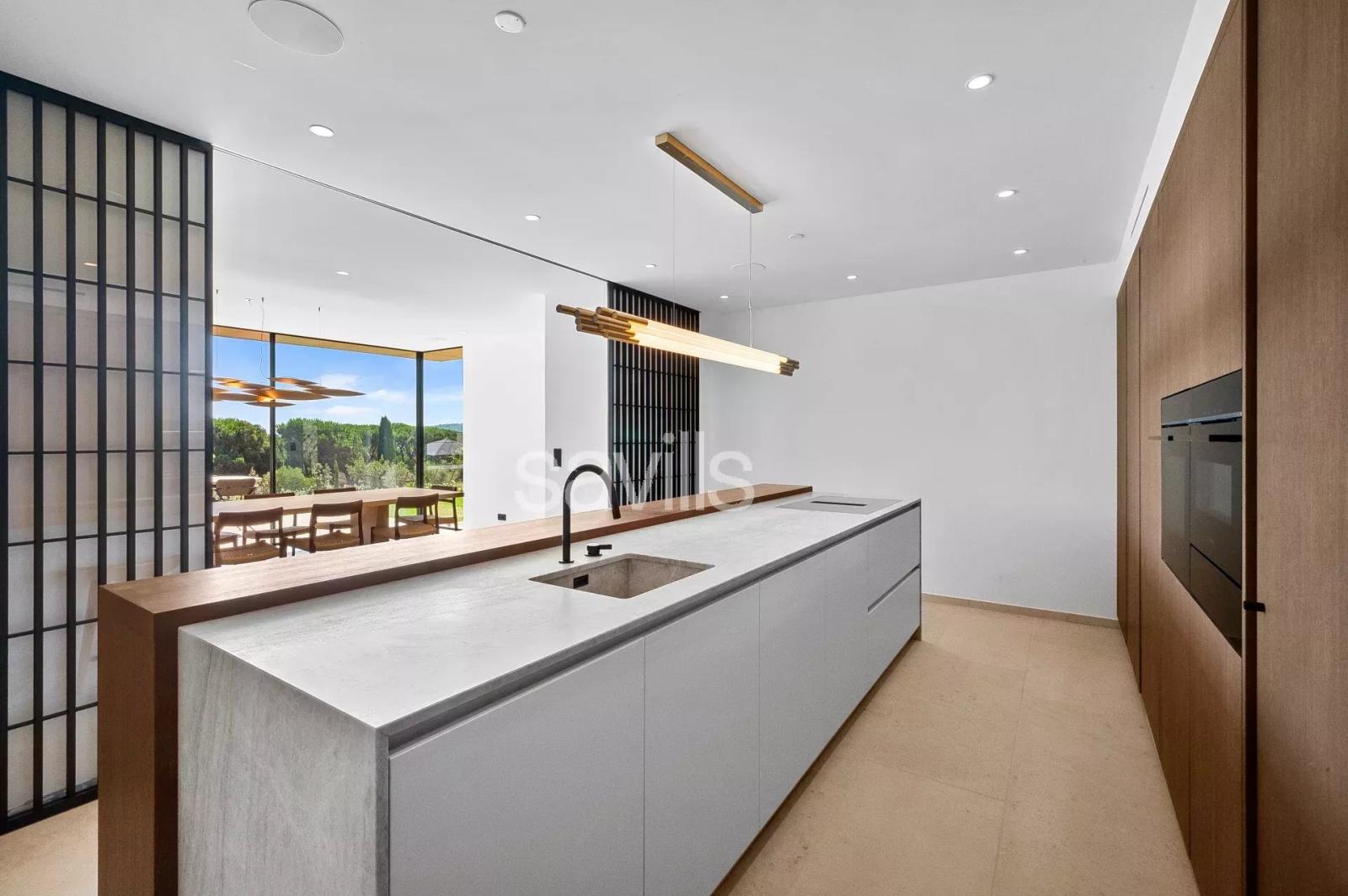 Villa contemporaine avec vue d'exception – Mer et Campagne – Proximité de Pampelonne et l'Escalet