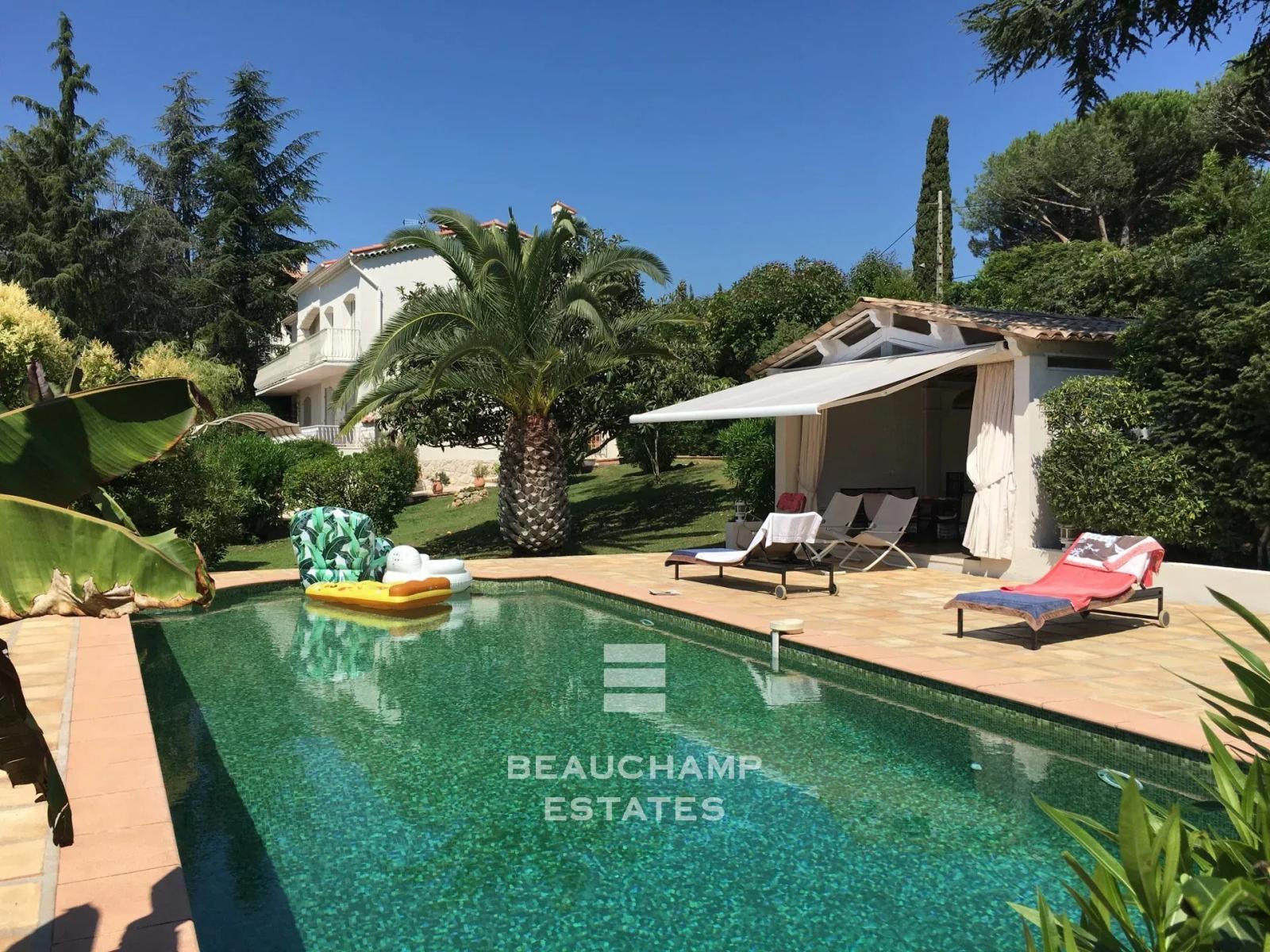Villa 5 chambres néo-provençale avec vue mer - Mougins