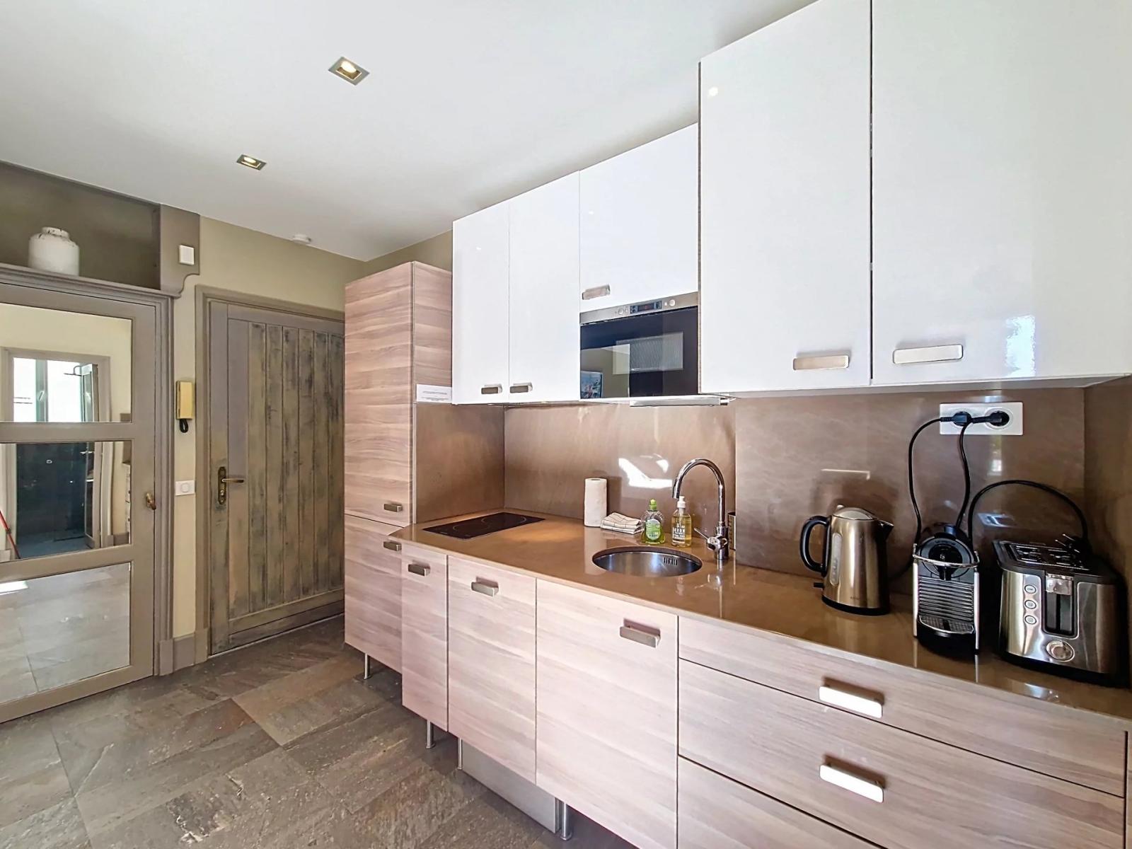 CANNES BANANE - T2 RÉNOVÉ ET MEUBLÉ