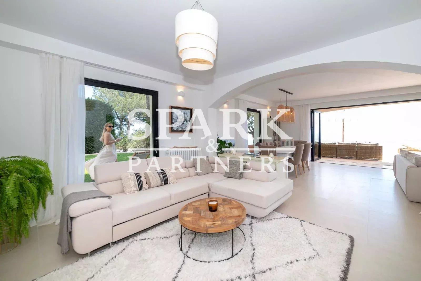 La Turbie - Villa dans un domaine privé avec vue panoramique sur la mer