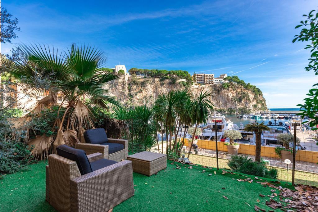 Giorgione : Magnifique 2 Pièces avec Vue sur le Port de Fontvieille