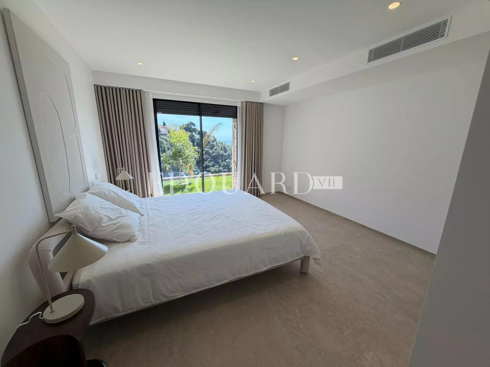 Superbe villa neuve avec piscine chauffée et vue mer exceptionnelle, proche de la Principauté de Monaco