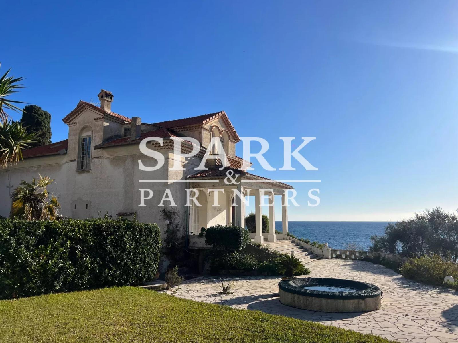 Villa en Bord de Mer à Cap d'Ail : Un Bijou à Ne Pas Manquer