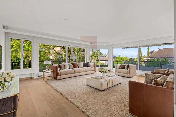 Exceptionnel 6.5 pièces en duplex avec jardin à Champel