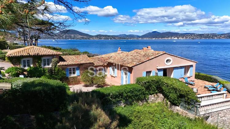 Saint-Tropez - Rare à la vente - Propriété en FRONT DE MER