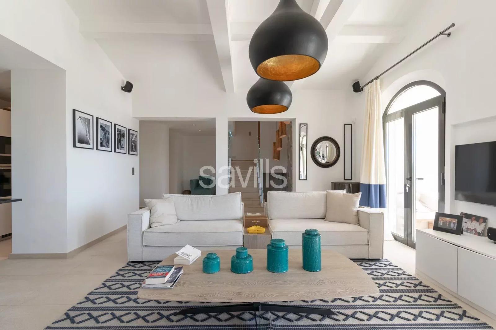 Villa huit personnes sur les hauteurs de Gigaro - piscine et vue mer