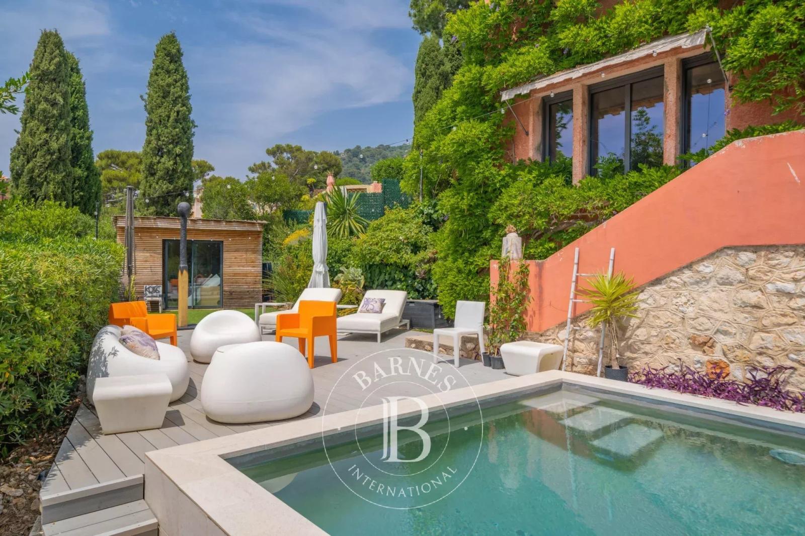 VILLEFRANCHE-SUR-MER - VILLA AVEC VUE MER