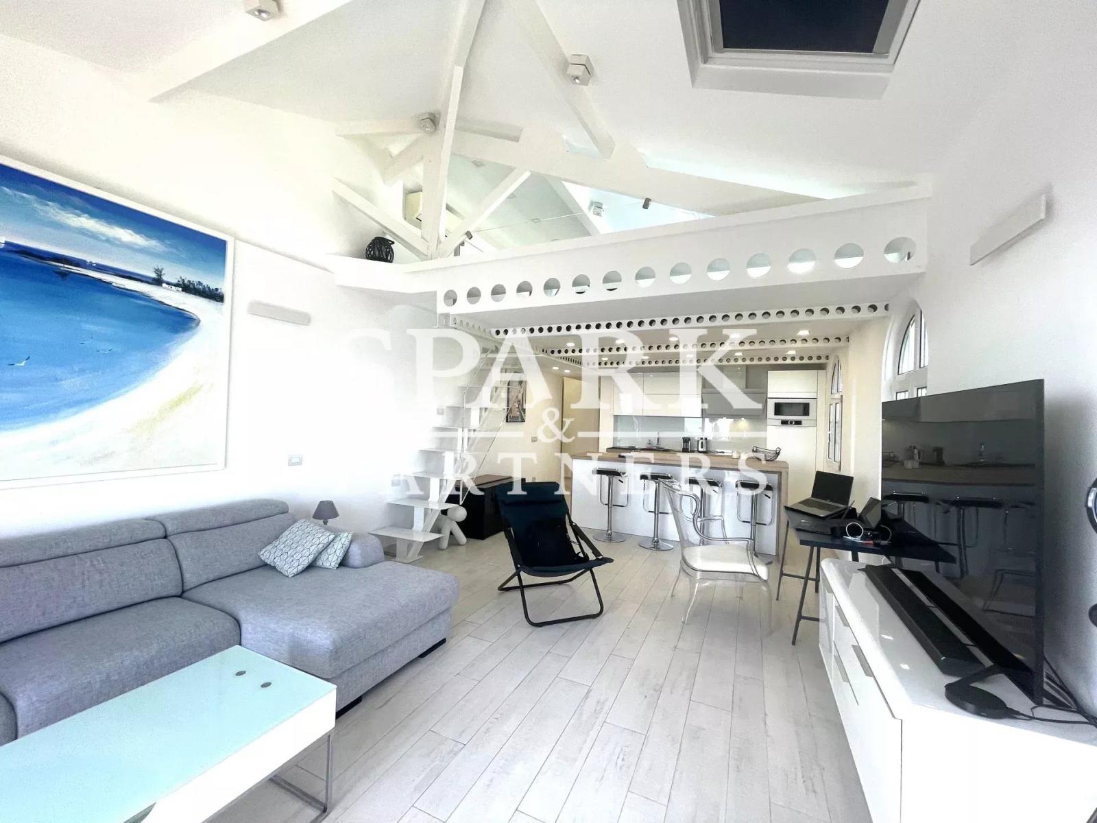 Roquebrune Cap Martin - Le Cap - Loft type 2/3 pièces duplex vue panoramique mer