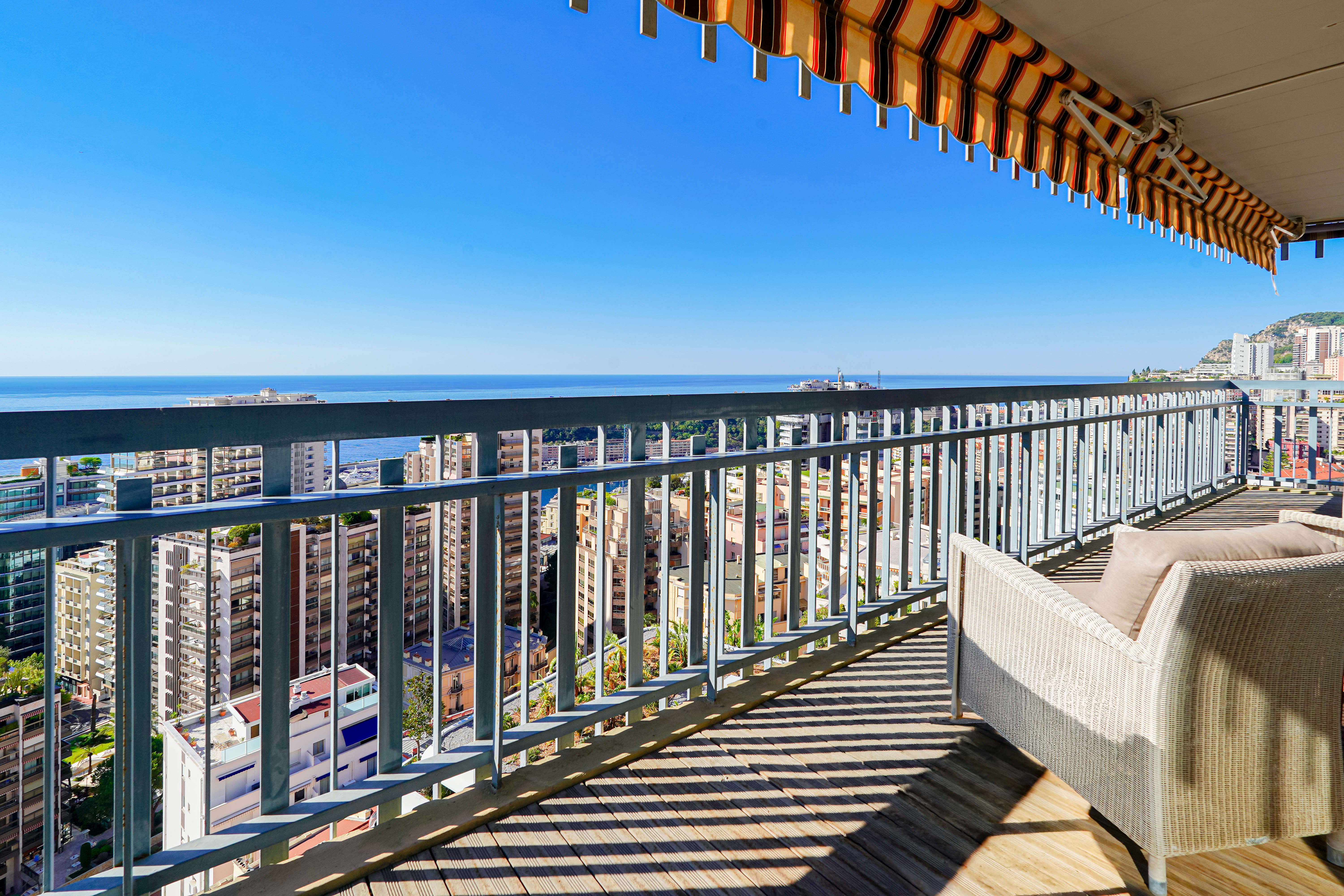 697fc_terrasse2-vue-casino-millefiori-barnes-valeri-agency-monaco-1783090155.jpg