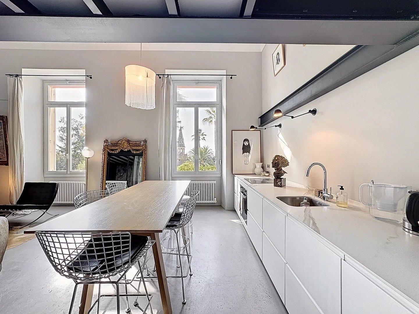 Le Californie – Loft 3 pièces rénové avec vue mer