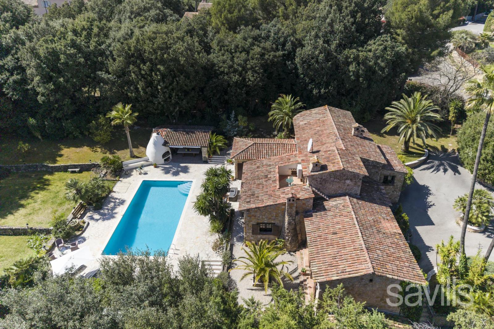 Charmante Bastide Provençale avec Dépendance