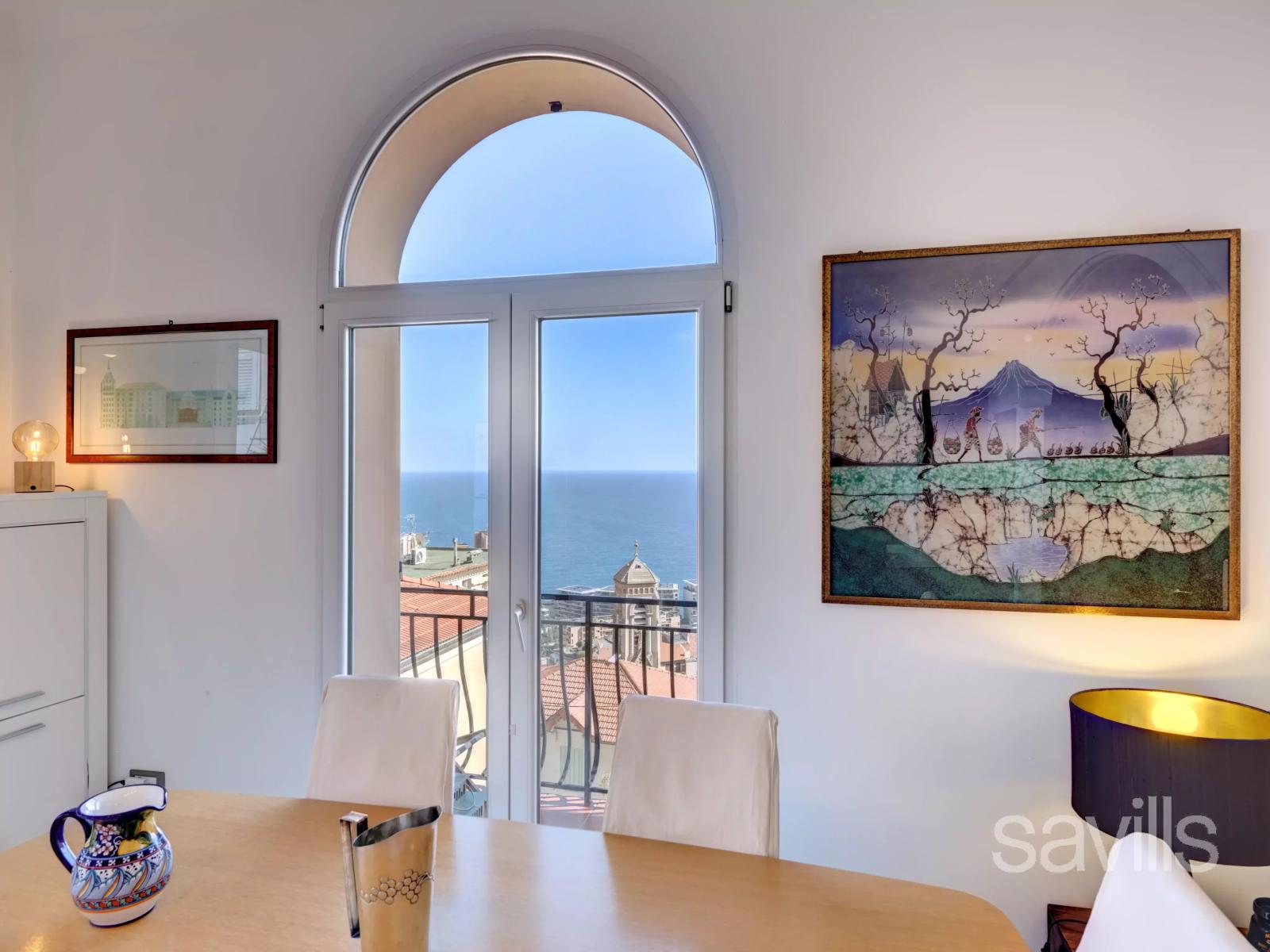 Charme de l'ancien avec une vue panoramique sur Monaco