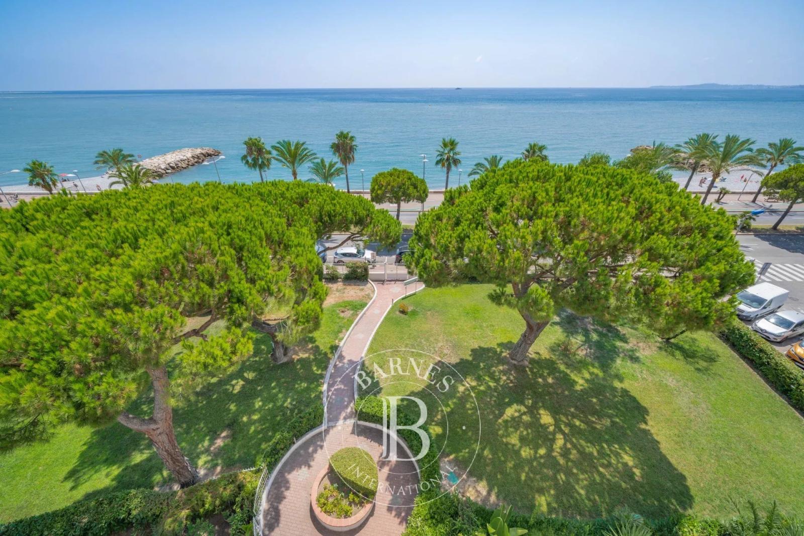 Appartement Cros de Cagnes à quelques mètres des plages et au calme