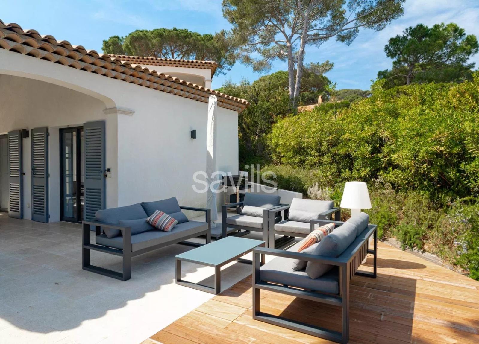 Villa dans un domaine privé et sécurisé