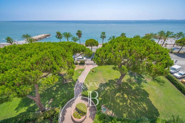 Appartement Cros de Cagnes à quelques mètres des plages et au calme