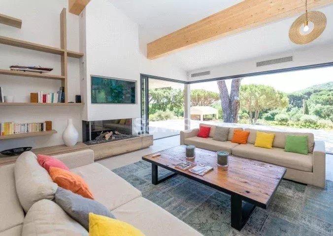 Ramatuelle, villa contemporaine avec piscine