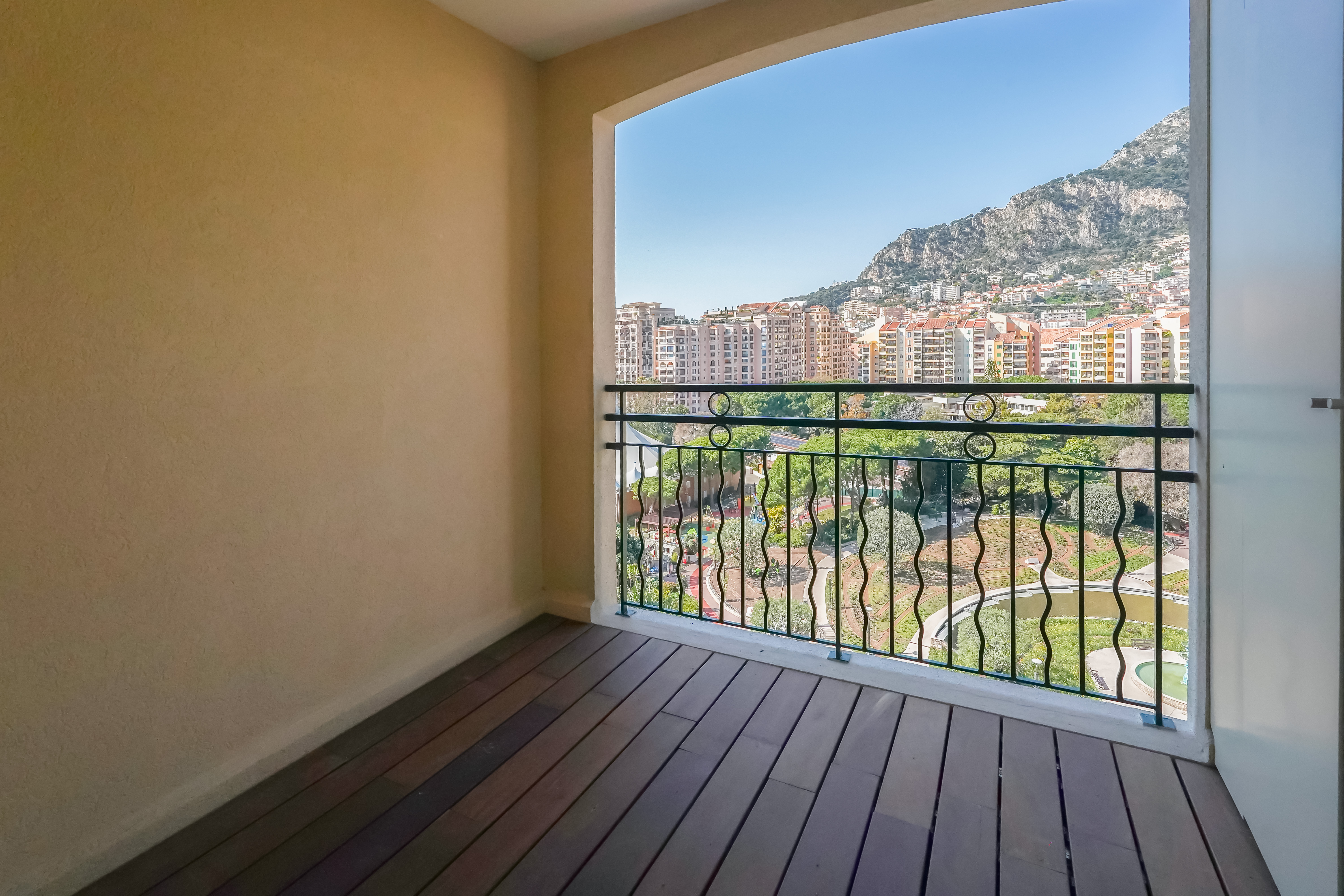 6OJRw_terrasse-chambre-bis-barnes-valeri-agency-monaco-fontvieille-1773994162.jpg