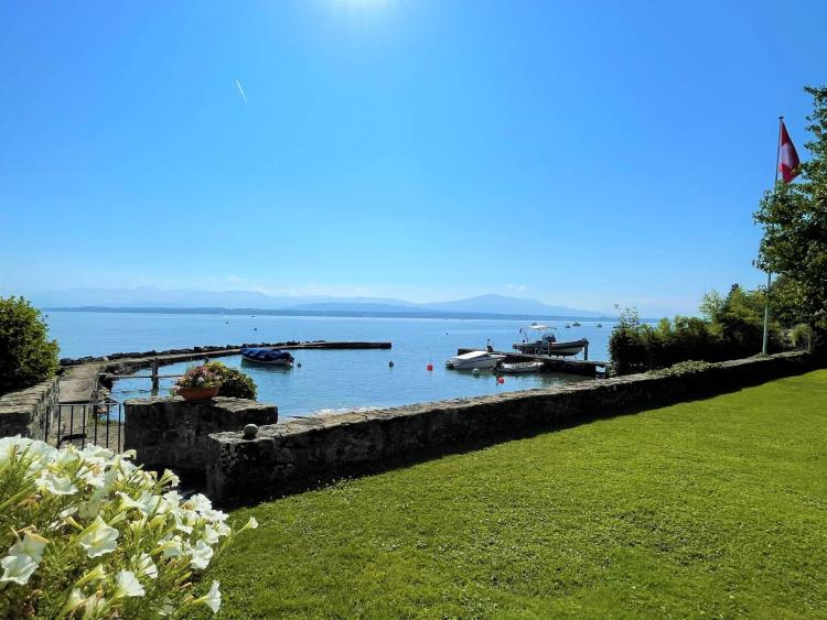 Propriété de Maître pieds dans l'eau avec port privé