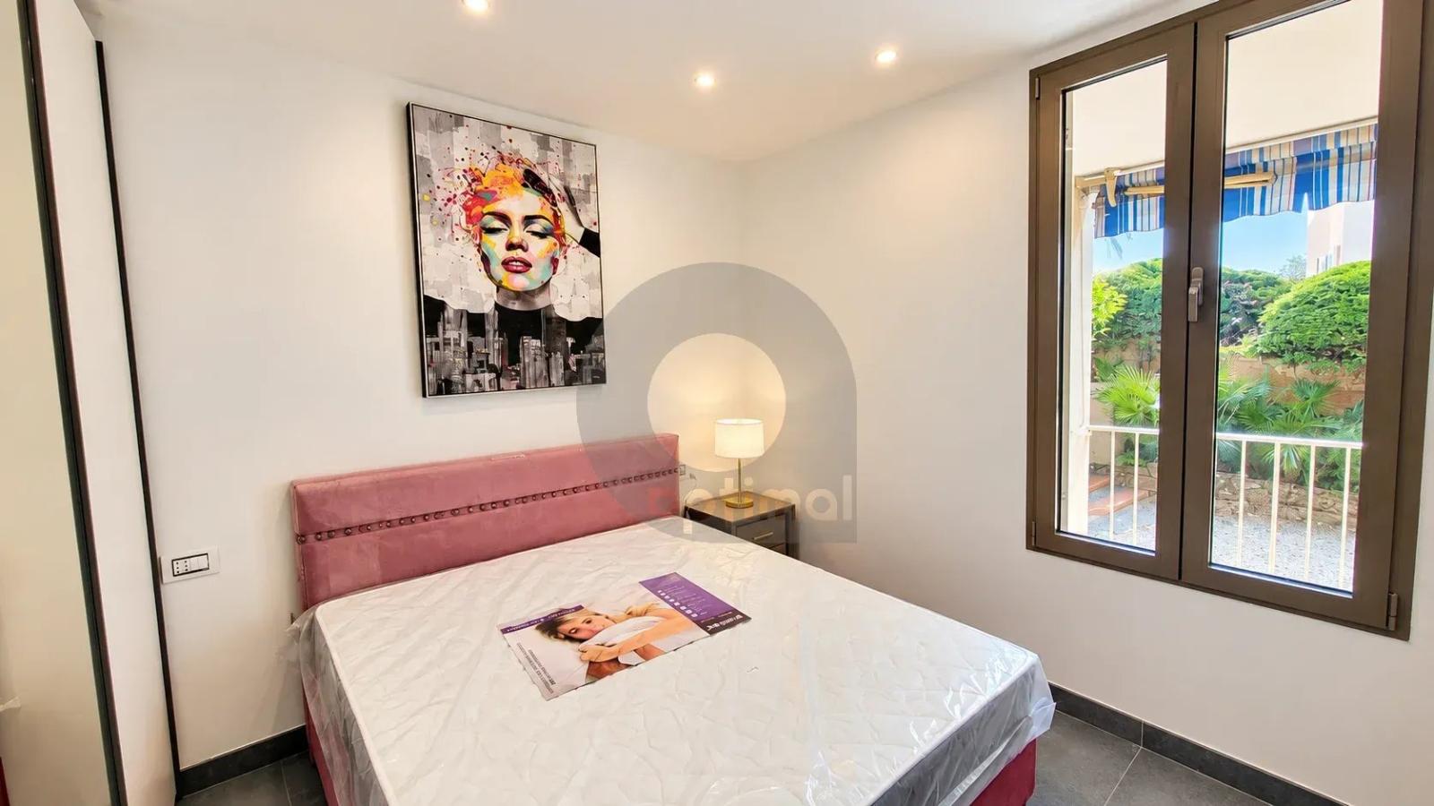 Roquebrune Cap Martin  - Coquet deux pièces avec terrasse à 100 mt des plages